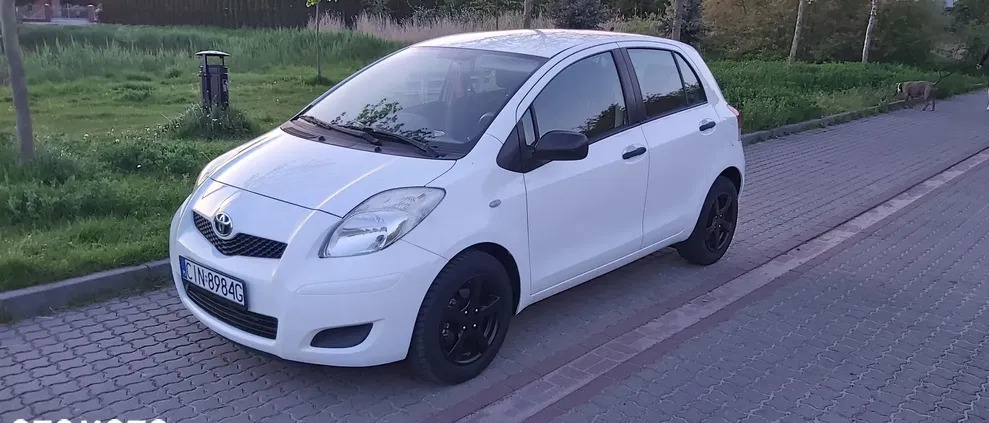 kujawsko-pomorskie Toyota Yaris cena 17400 przebieg: 203000, rok produkcji 2009 z Inowrocław